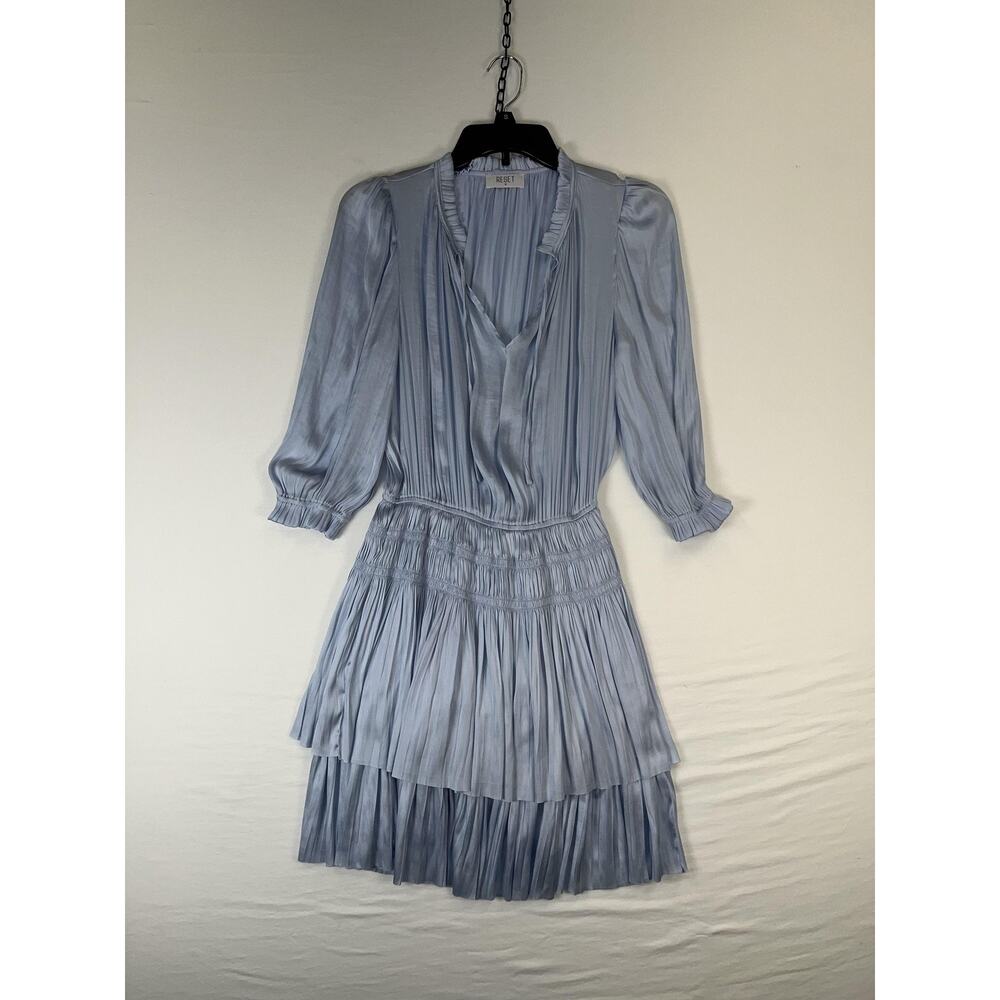Reset Dress Womens Medium Blue Pleated Tiered Smocked Waist V Neck 3/4 Sleeve